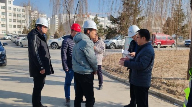 甘肅建科院黨委副書記、總經(jīng)理史智偉赴積石山學(xué)校加固項目檢查指導(dǎo)工作