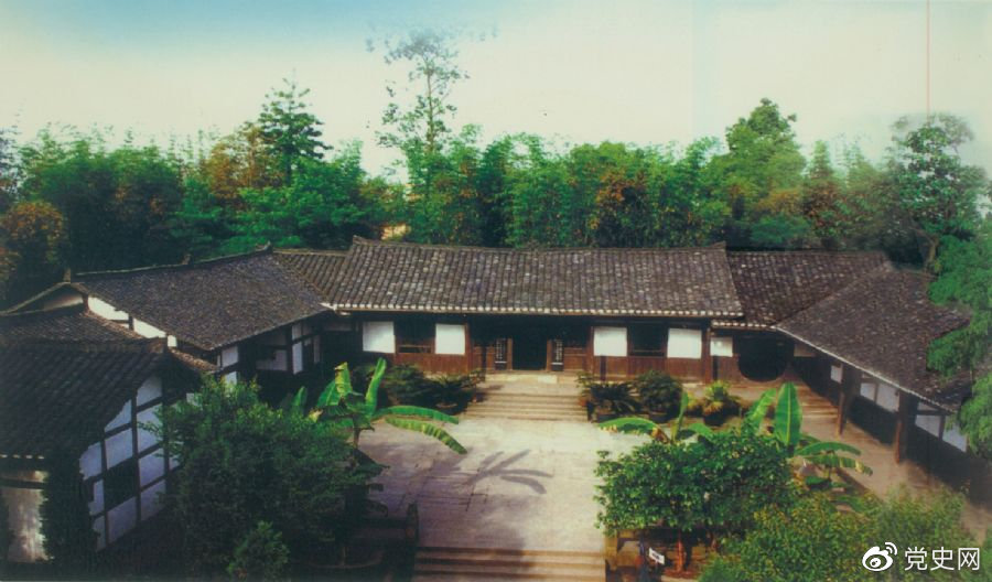 1904年8月22日，鄧小平出生在四川省廣安縣協(xié)興鄉(xiāng)（今廣安市協(xié)興鎮(zhèn)）牌坊村。圖為鄧小平故居。